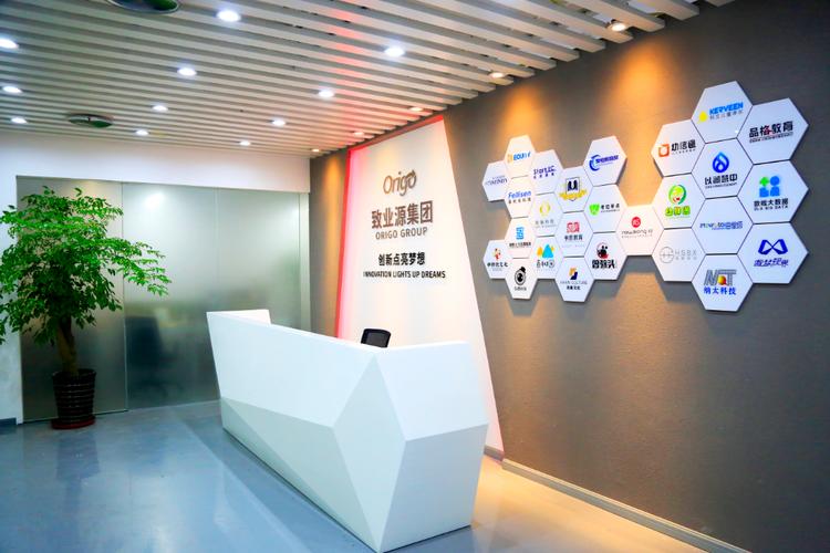 任翔,公司经营范围包括:计算机软硬件研发;机械设备研发